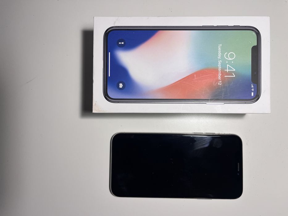 iPhone X 10 64GB Silver