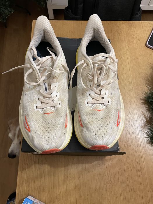 Hoka Clifton 9 semi-novas