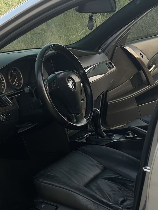 BMW E60 2.5 бензин