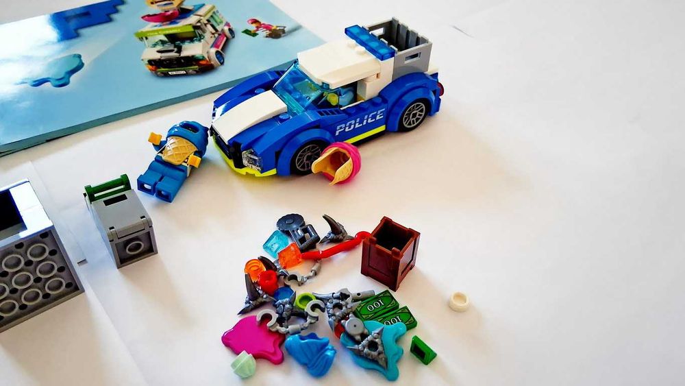 Lego City 60314 Ice Cream Truck Police Chase em peças novas montado