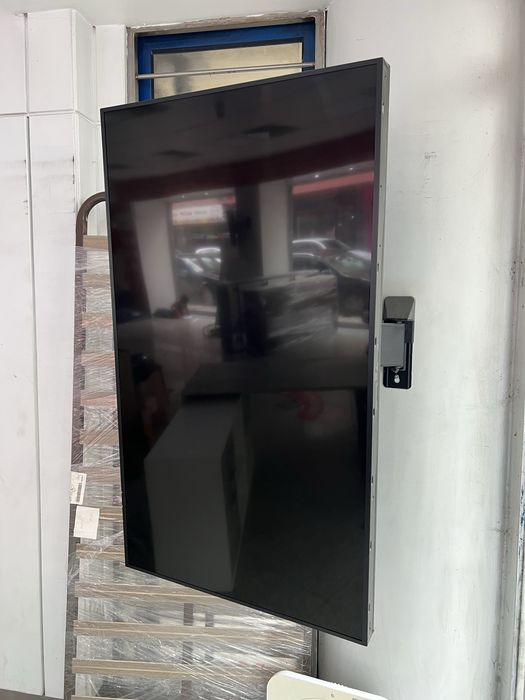 Monitor profissional LG 55XS4J-B c/suporte napofix incluido
