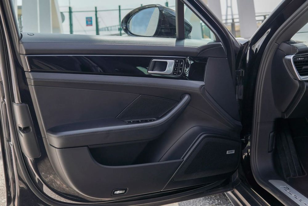 Porsche Panamera 4 E-Hybrid 10 Years Edition