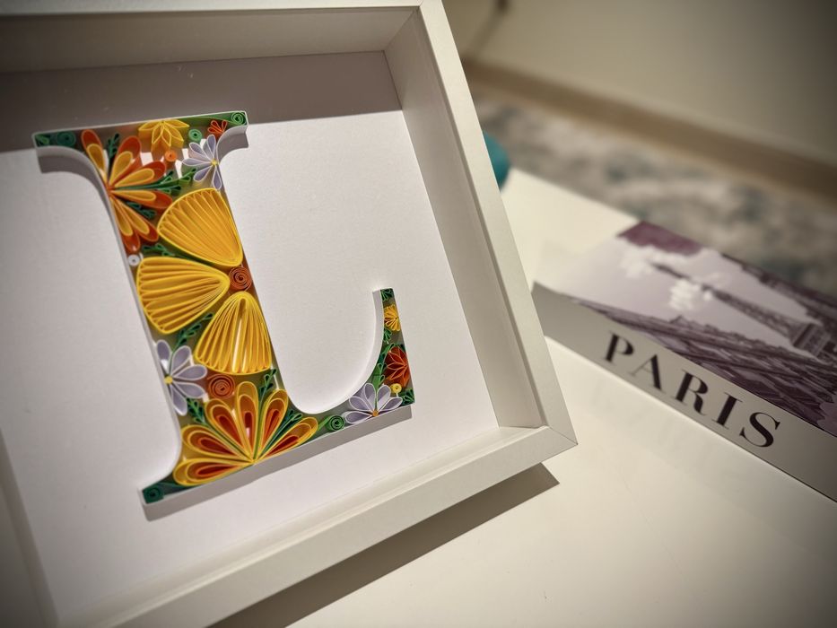 Quadro letra L em quilling