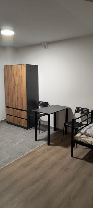 Pokoje z łazienkami noclegi kwatery parking plac