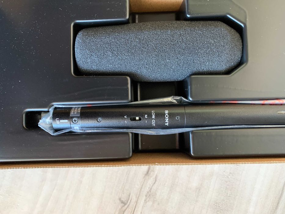 Sony ECM 674 Microfone Condensador Shotgun