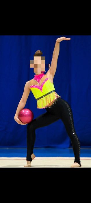 Комбінезон для художньої гімнастики. Ріст 130-140 см купальник