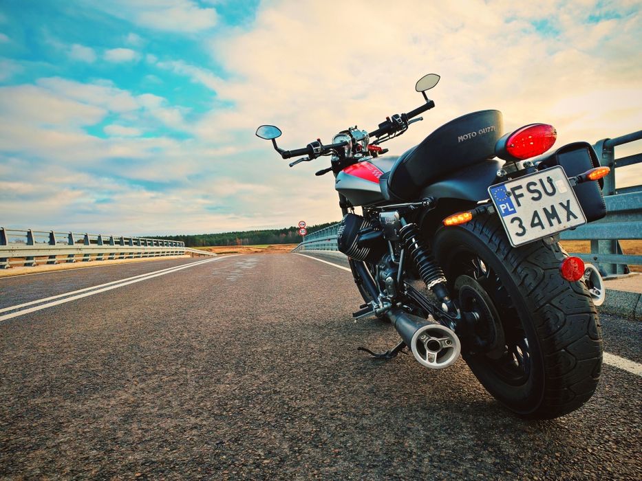 Moto guzzi v9 bobber