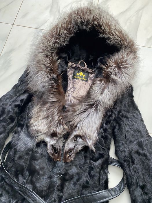 Шубка, шуба із горного козлика з капюшоном