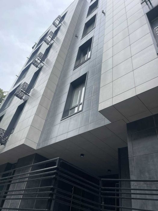 Однокімнатна квартира. Черёмушки. У зданому будинку "Сокіл". Газ, автономність, закрита теріторія.