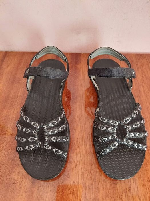 Сандали Teva оригінал

Розмір: ws 5 наш 36 розмір

Замір по с