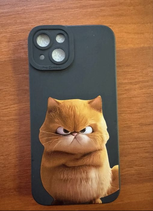 Case iphone 13 ciemny kot