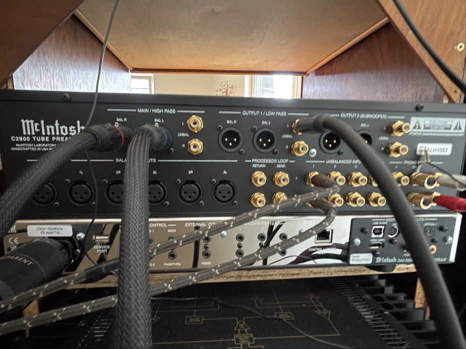 Przedwzmacniacz McIntosh C2800