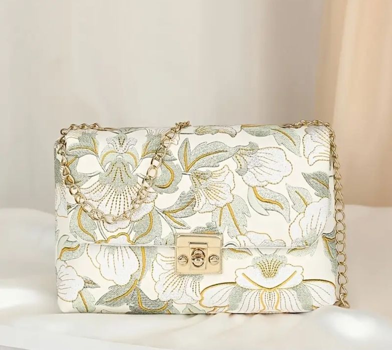 Torebka na łańcuszku - Jasna zieleń i biel