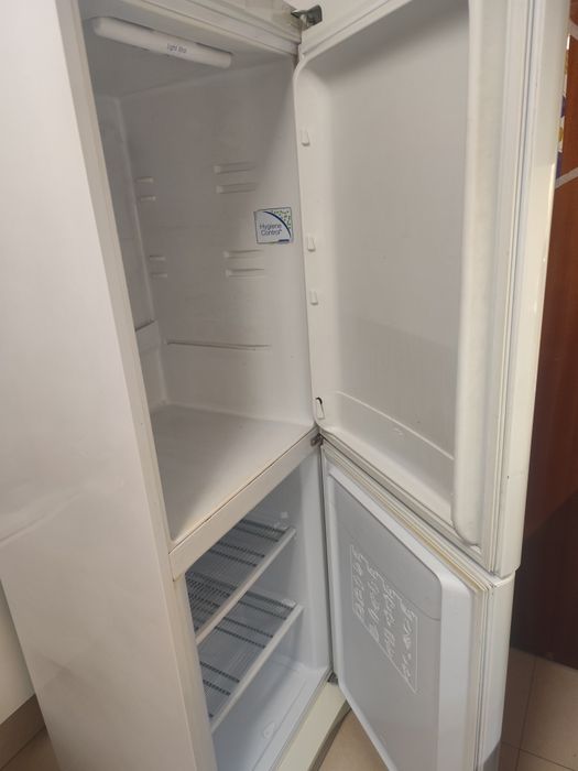 Frigorífico combinado Indesit