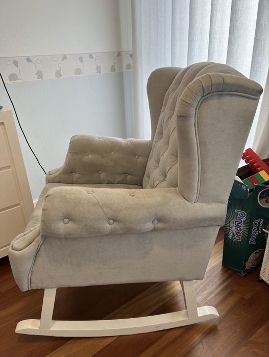 Cadeirão/poltrona amamentação de baloiço InterDesign