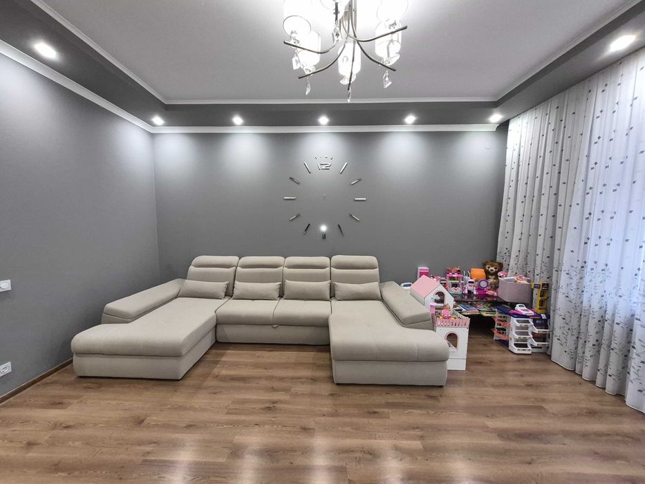 Ужгород. Продається 2-кімн.квартира на набережній. Центр.