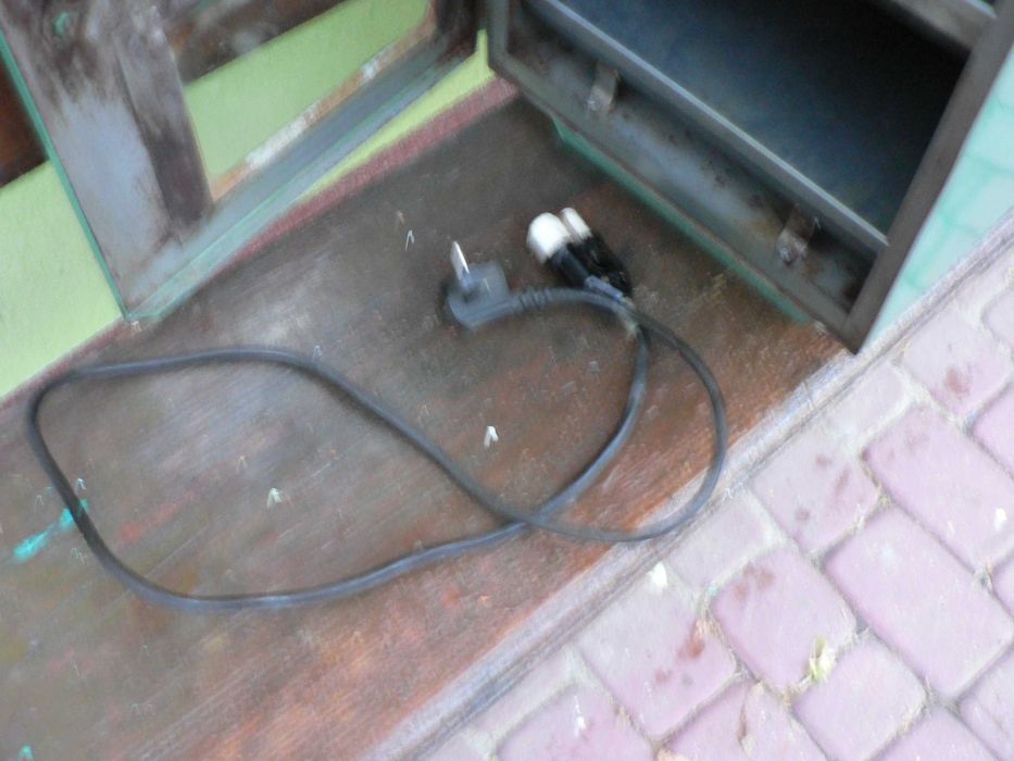 Piekarnik na dwie blaszki jak nowy