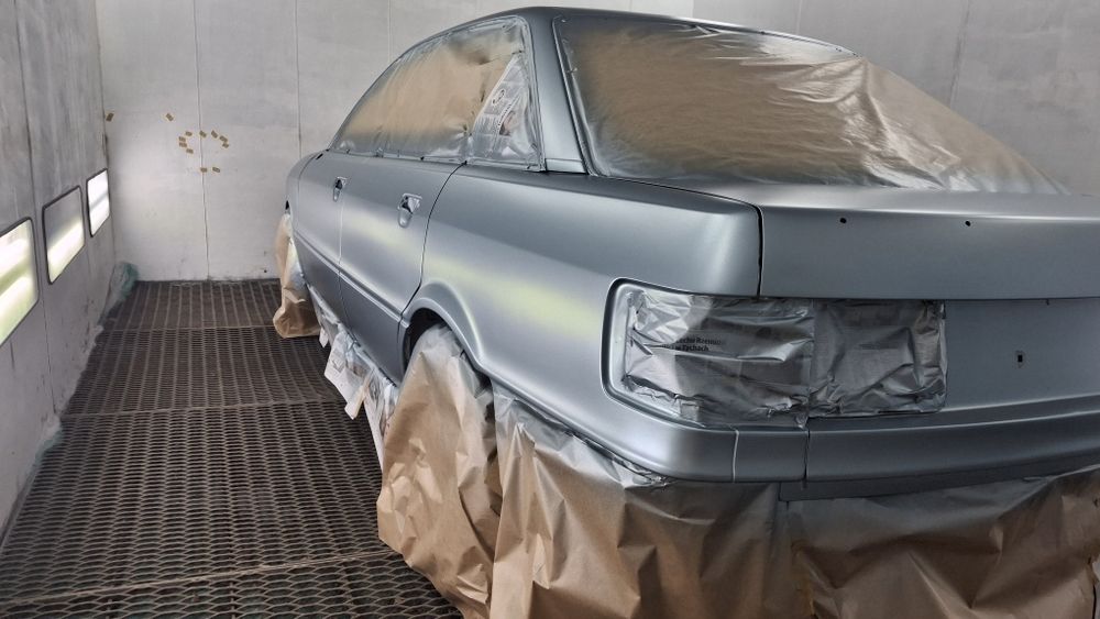 Lakiernik Samochodowy - Lakiernictwo