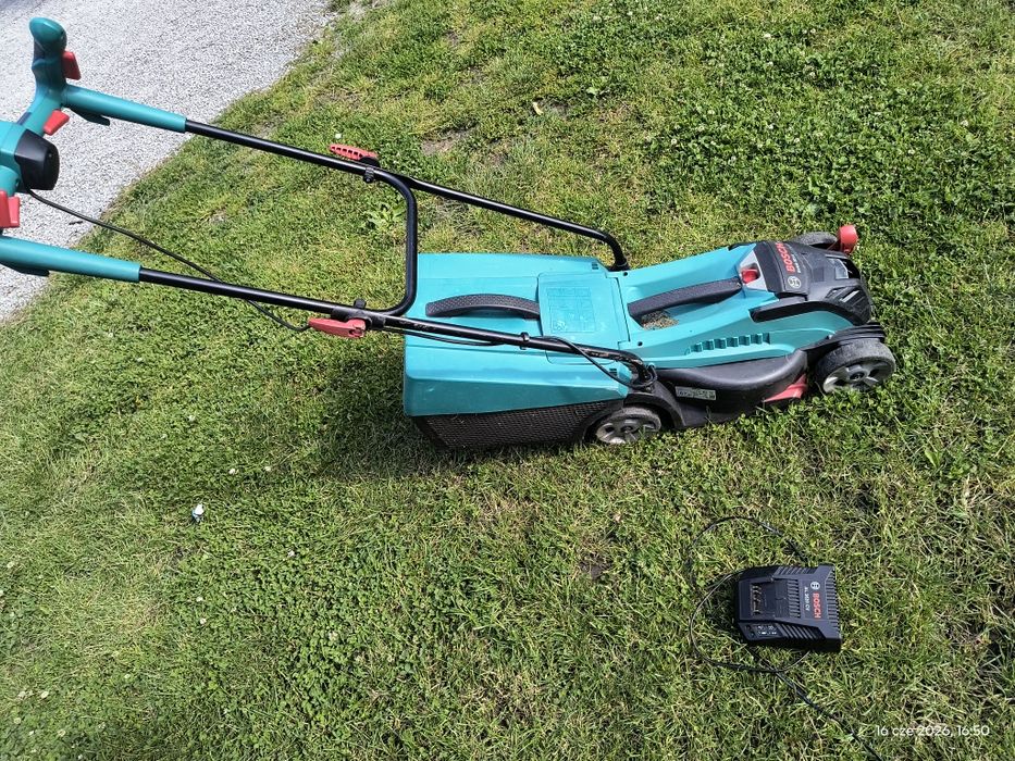 Kosiarka akumulatorowa 36 v Bosch rotak 32 Li
