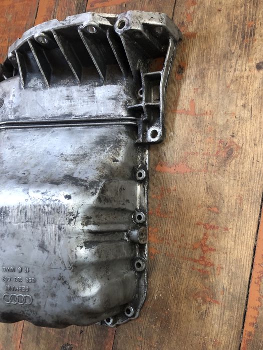 Піддон пасат б5 1.8бензин.Піддон ауді а4 1.8бензин