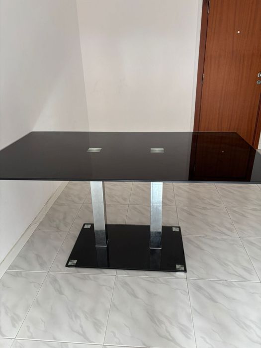 mesa de vidro preta (em bom estado)
