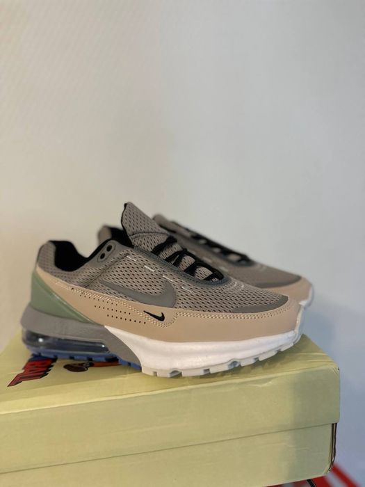 кросівки  nike air max pulse 44 grey