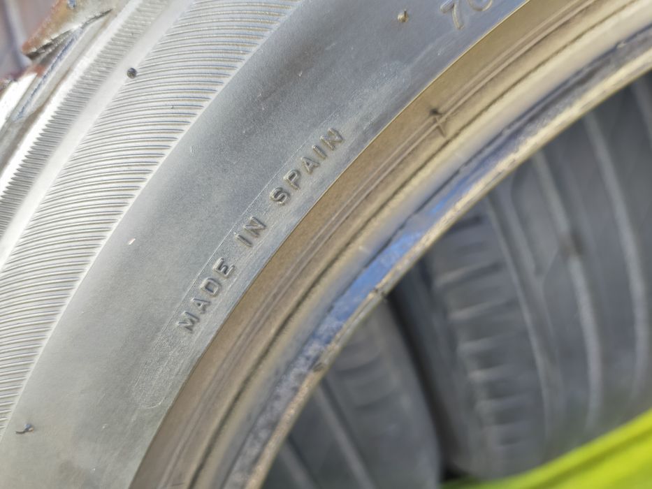 215/50R18 Bridgestone