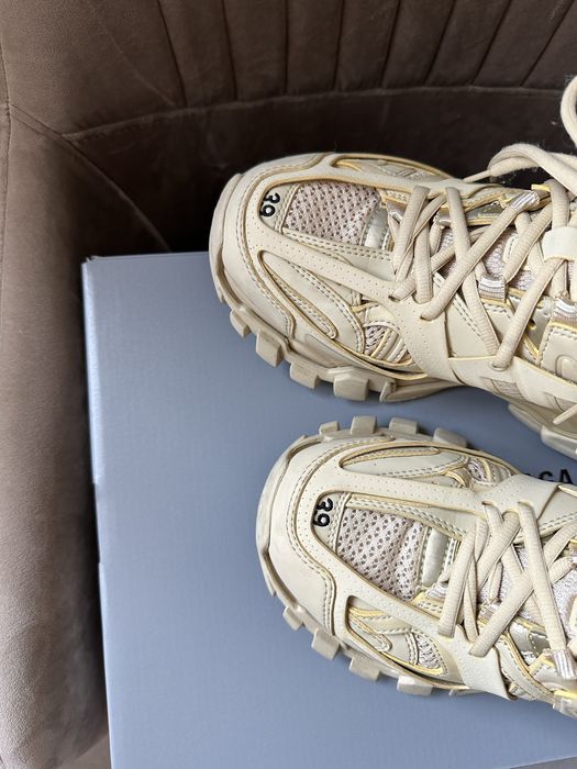 Balenciaga track 3 sneakersy beige nude