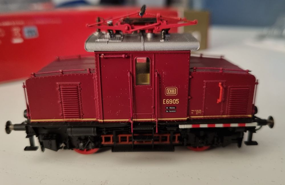 Elektrowóz E 69 05 DB fleischmann