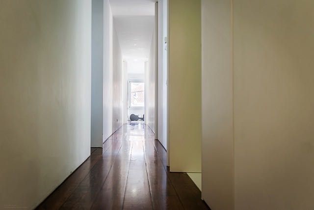 Apartamento Arq Aires Mateus no largo da Igreja de São Pedro de Sintra