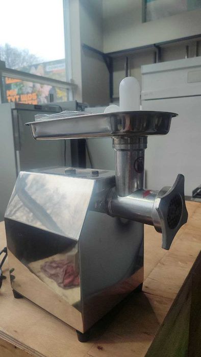 М'ясорубка GoodFood MK8