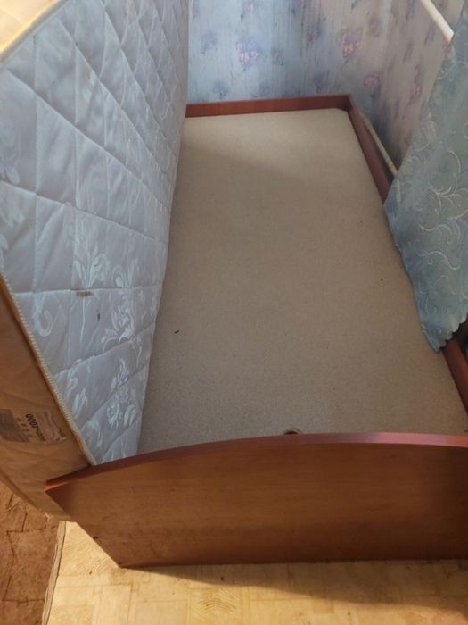 Продам кровать 5000