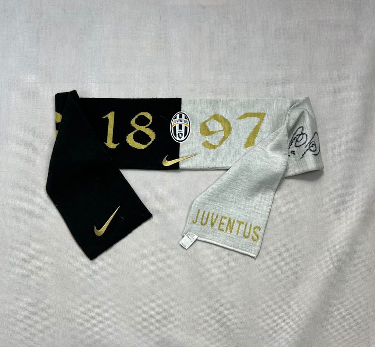 Szalik Nike Juventus 1897 autograph