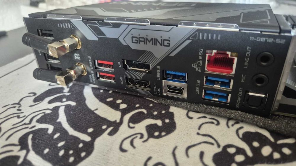 Bundle GIGABYTE Z790 GAMING X AX ATX WIFI LGA 1700 DDR5 + Intel core i9 13900k