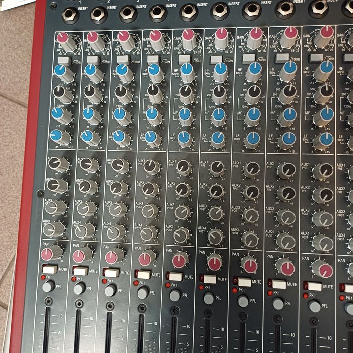 Mikser Allen Heath ZED 18 z case Kołobrzeg • OLX.pl