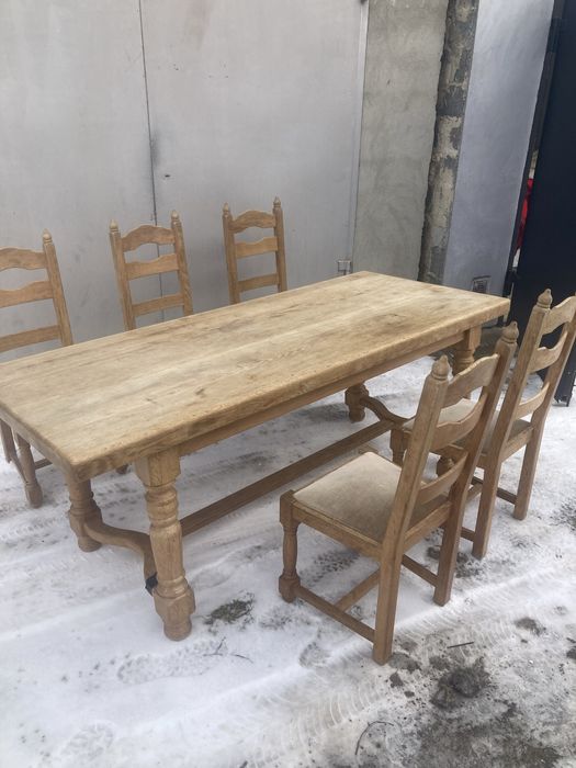 Стіл та стільці з масиву