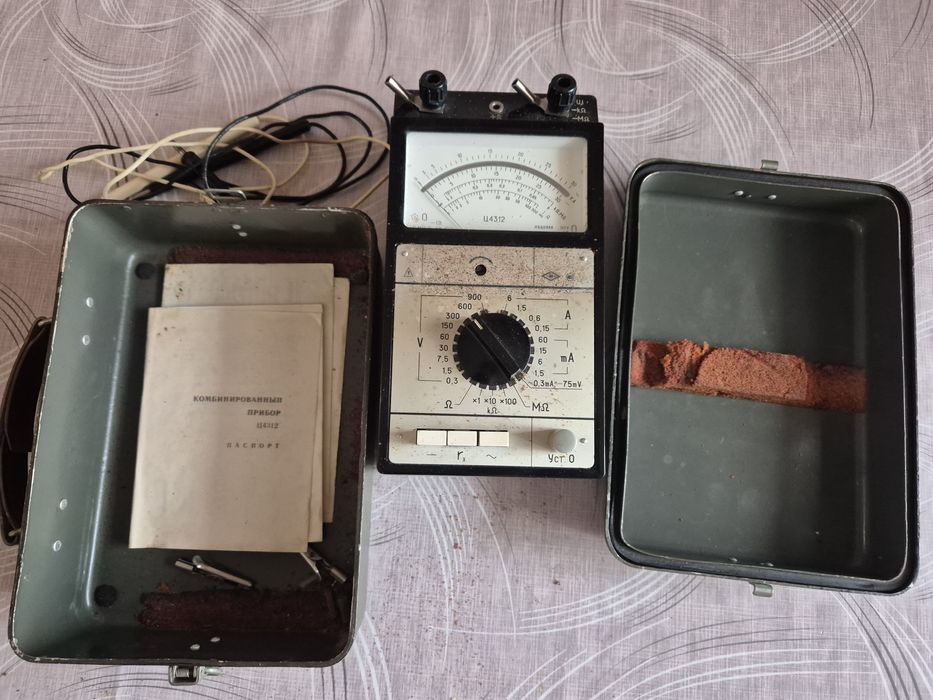 Комбінований прилад Ц4312 для вимірювання струму і напруги ссср