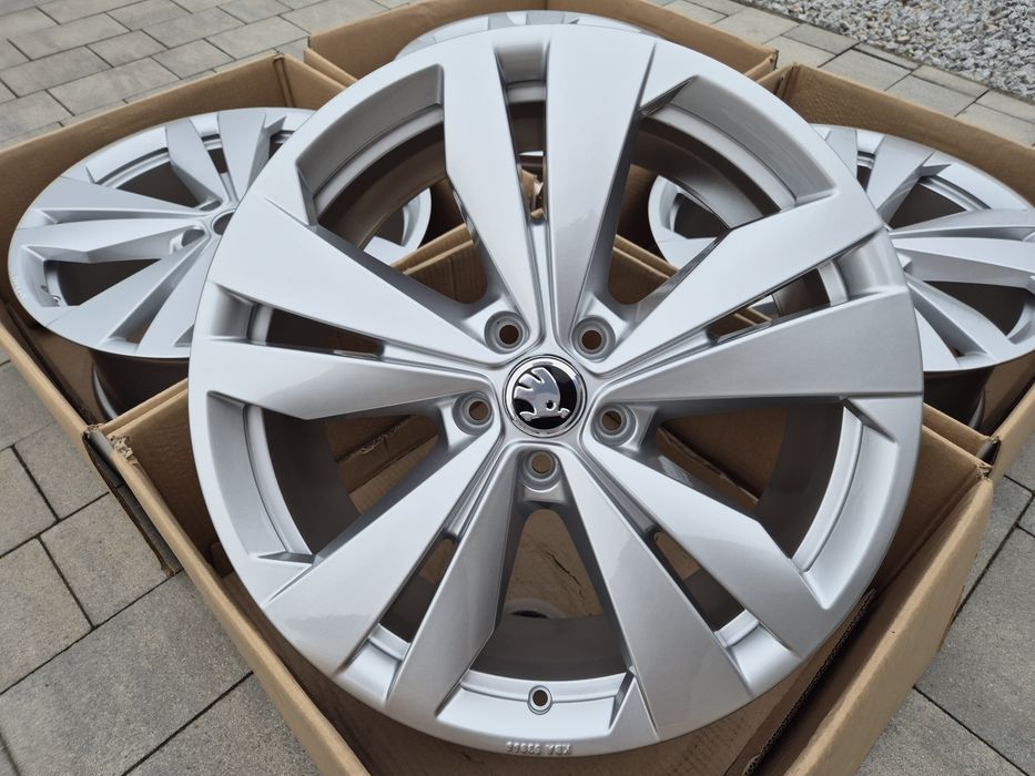 Felgi 19" 5x112 Maxion OEM Skoda Octavia Superb Kodiaq Karoq Srebrne Nowe | #VWR19S
