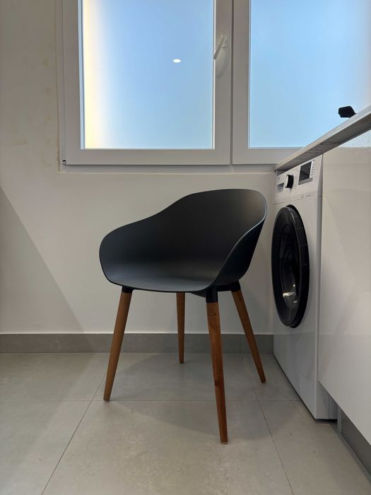 Conjunto 4 cadeiras de jantar pretas NOVAS