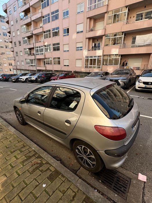Carro Peugeot 206