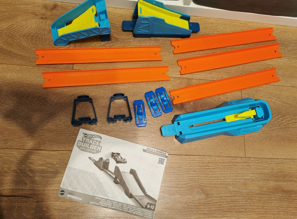 Hot Wheels Track Builder zestaw do rozbudowy Długi skok długa rampa