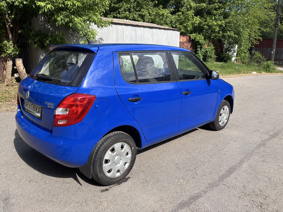 Skoda Fabia 2 1.4 официальная  обмен на универсал/ минивен