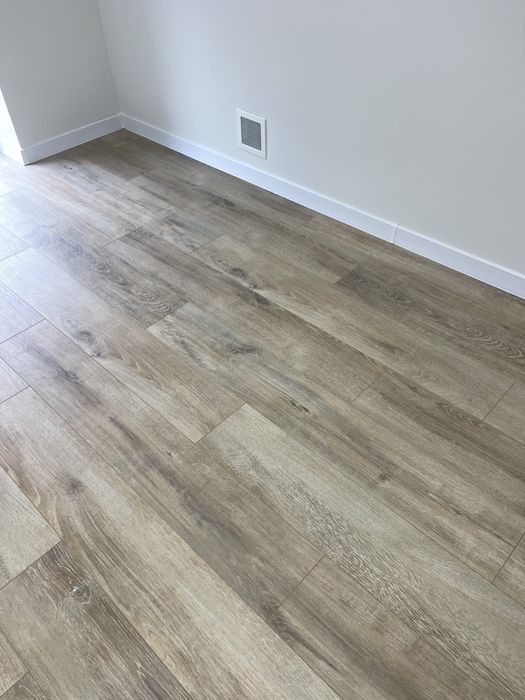 Укладка ламінату,монтаж ламінату,встановлення ламінату