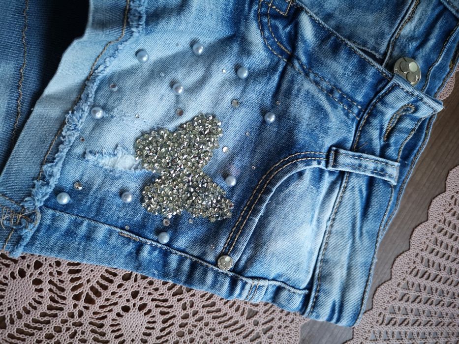 Krótkie spodenki szorty jeansowe, 104-110