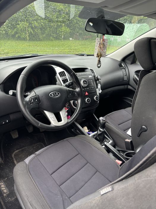 Kia Proceed 2011 rok