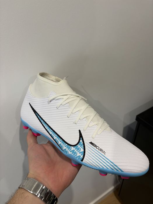 Chuteira Mercurial SuperFly 9 Club FG/MG