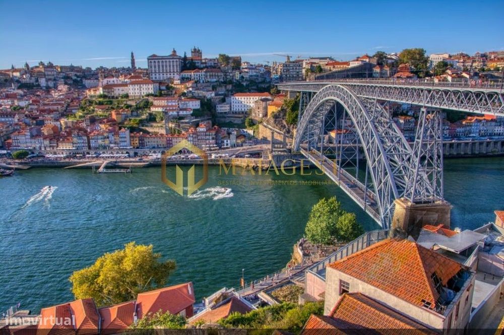 Terrenos no Porto e Gaia para construção em Altura