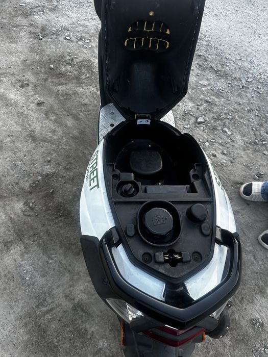 Sprzedam skuter Peugeot Kisbee