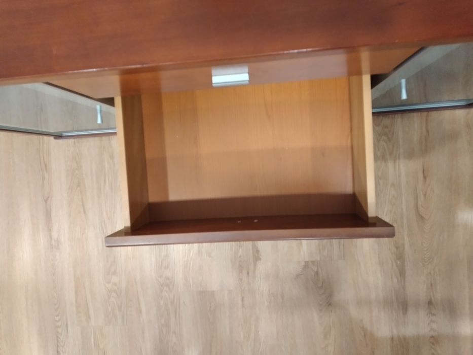 Aparador de sala pequeno