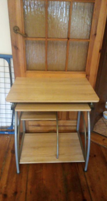Stolik (biorko) do pokoju dla dziecka
